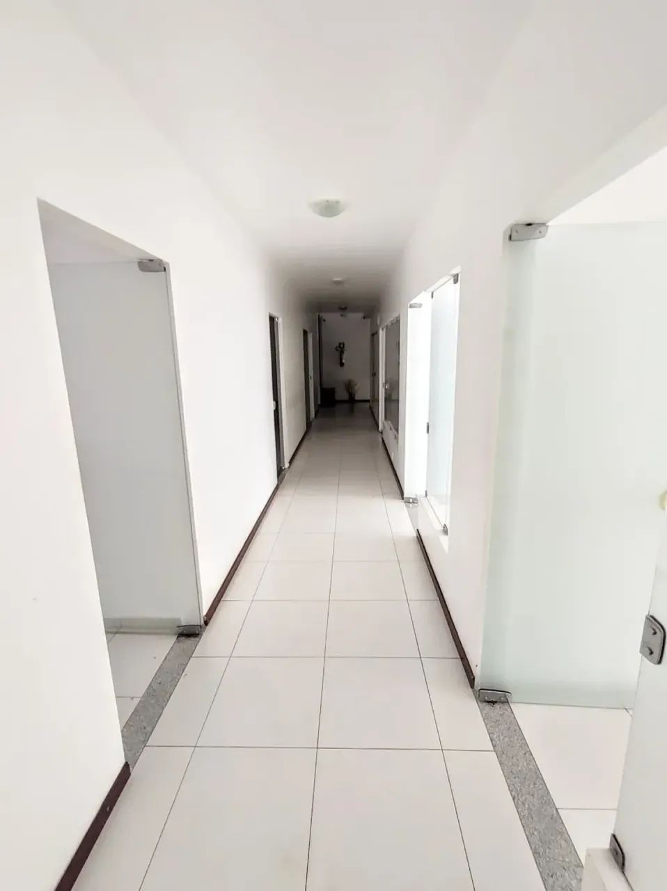 Alugo sala Comercial a partir de 15m² - Próximo a Convém no Farol - Foto 4