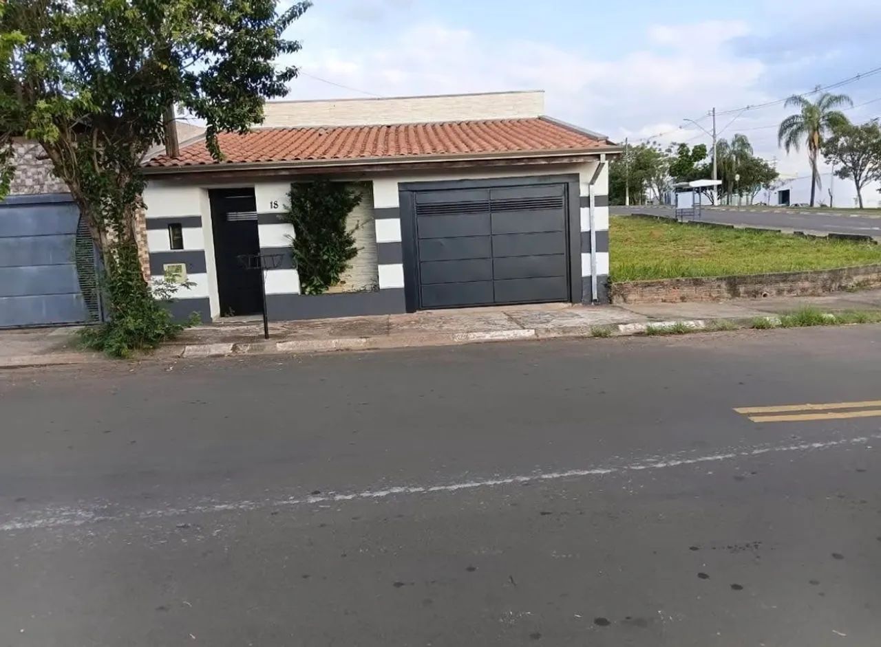 Casa a venda em Itapira
