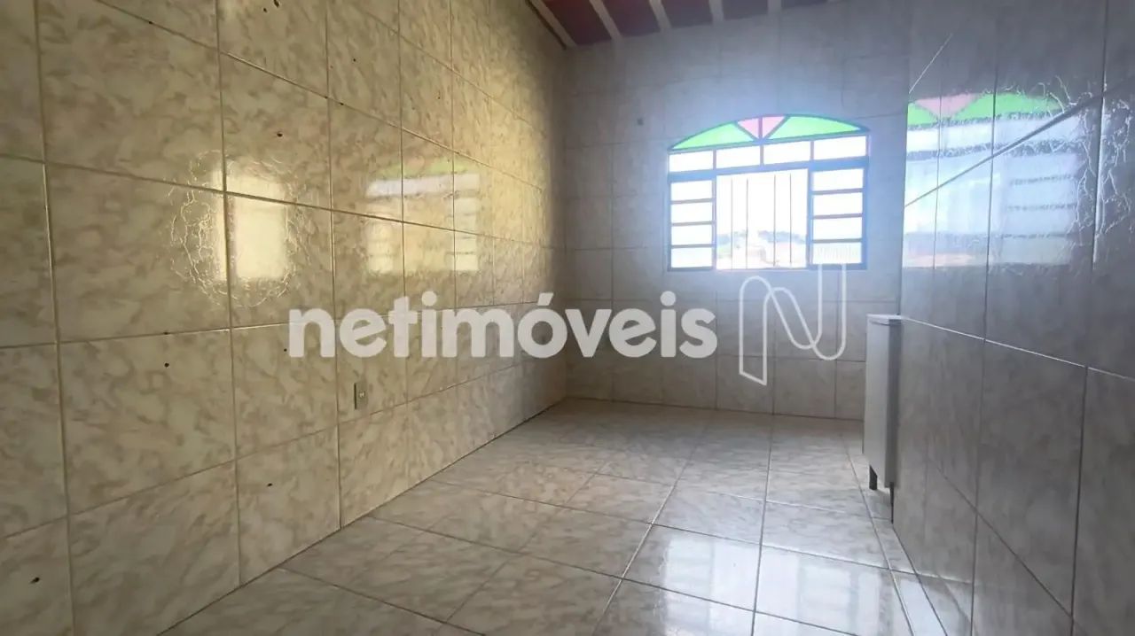 Casa 2 Quartos com garagem livre, coberta e demarcada. - Foto 5
