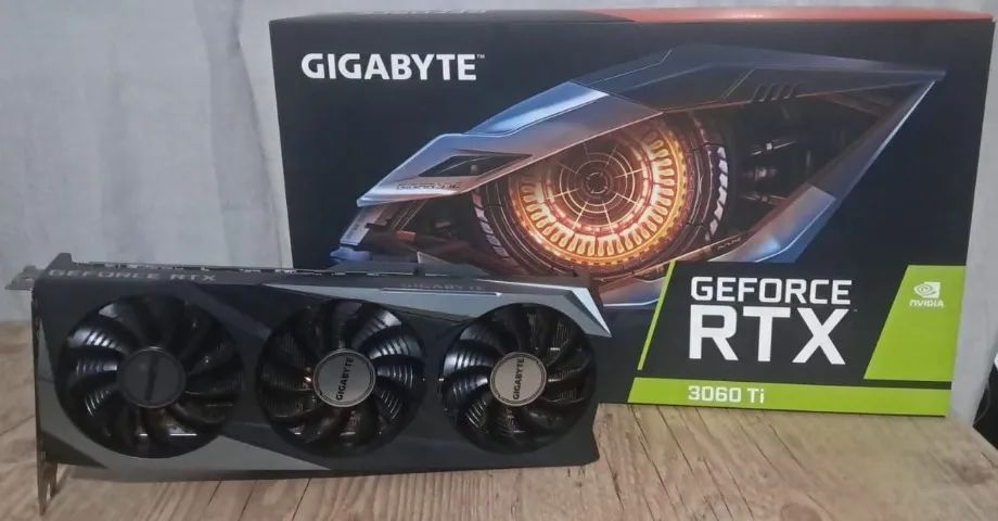 RTX 3060 Ti Gigabyte Gaming OC 8GB | WINDFORCE 3X | Excelente Estado