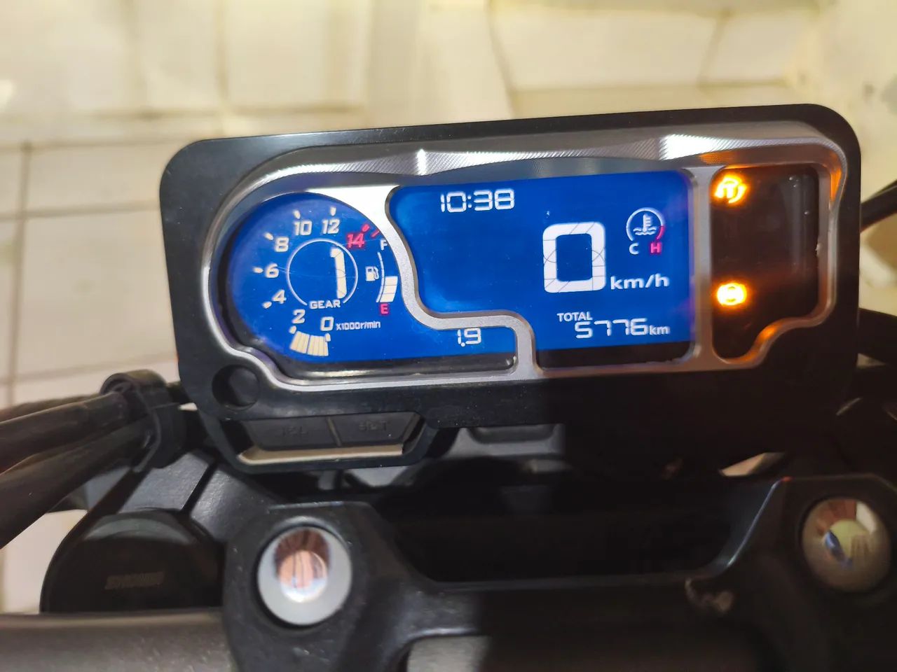 Vendo CB 650 R agora com 5.776 km rodados! - Foto 12