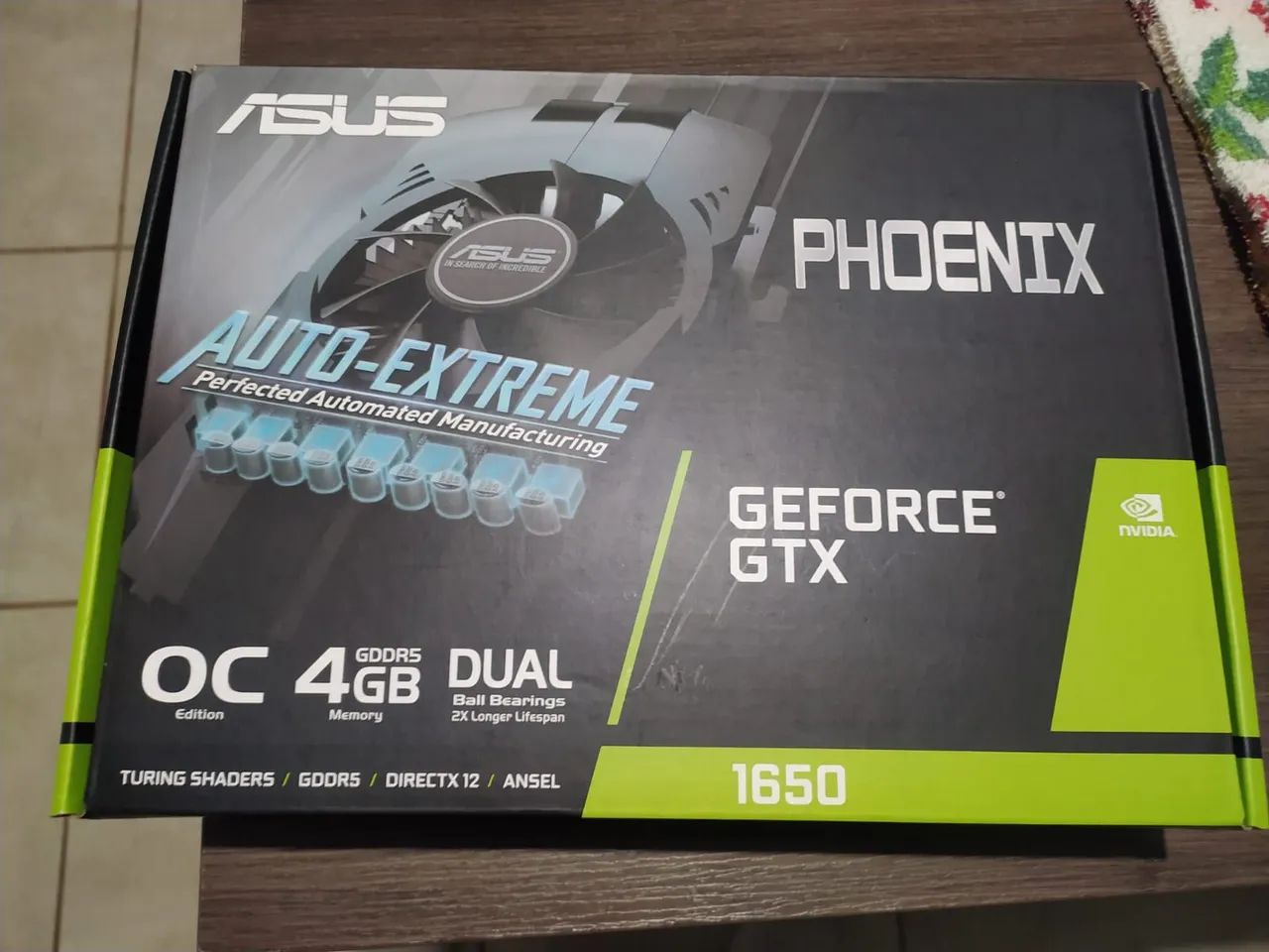 Placa de vídeo GTX 1650 na caixa