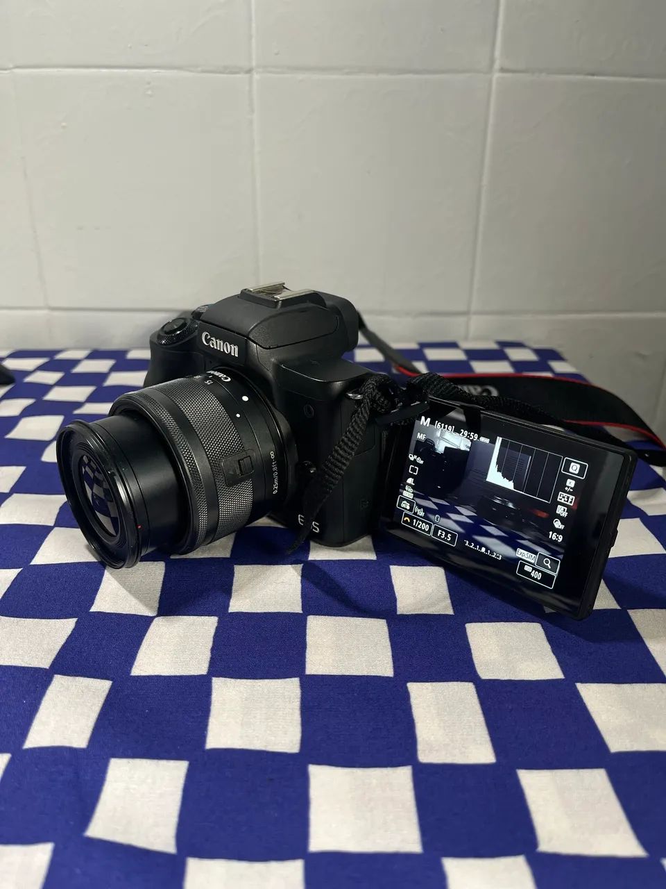 Canon M50 + lente 15-45mm (lente original do kit) - Foto 2