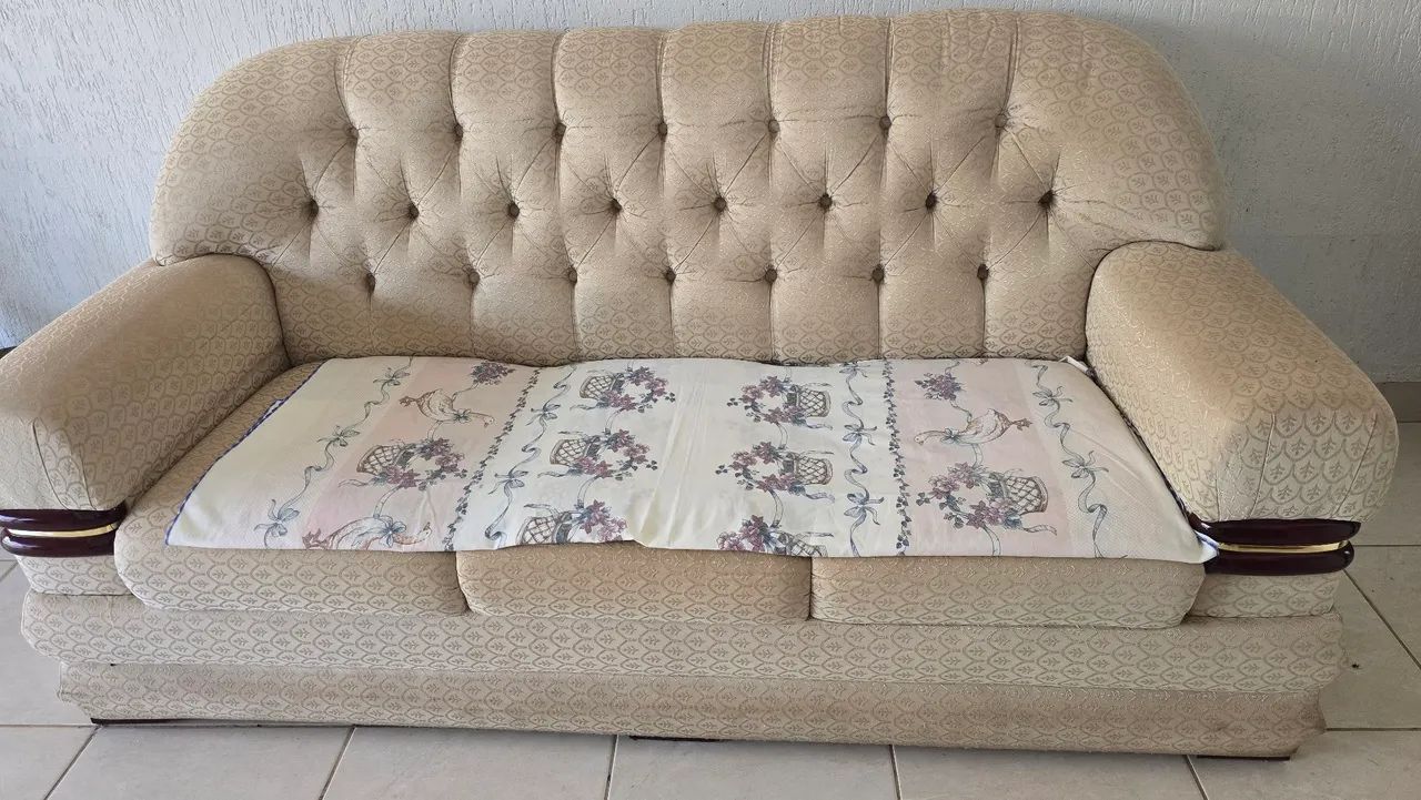 Sofa usado471886729377884160