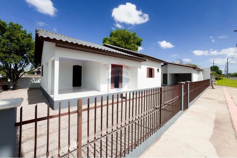 Casa de 3 quartos sendo 1 suíte no bairro Nova York em Forquilhinha, SC - Foto 2