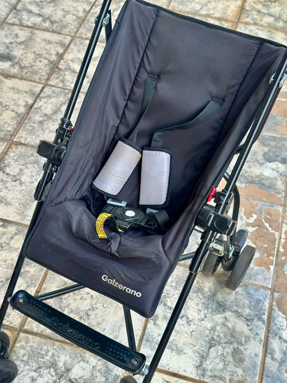 Carrinho guarda chuva