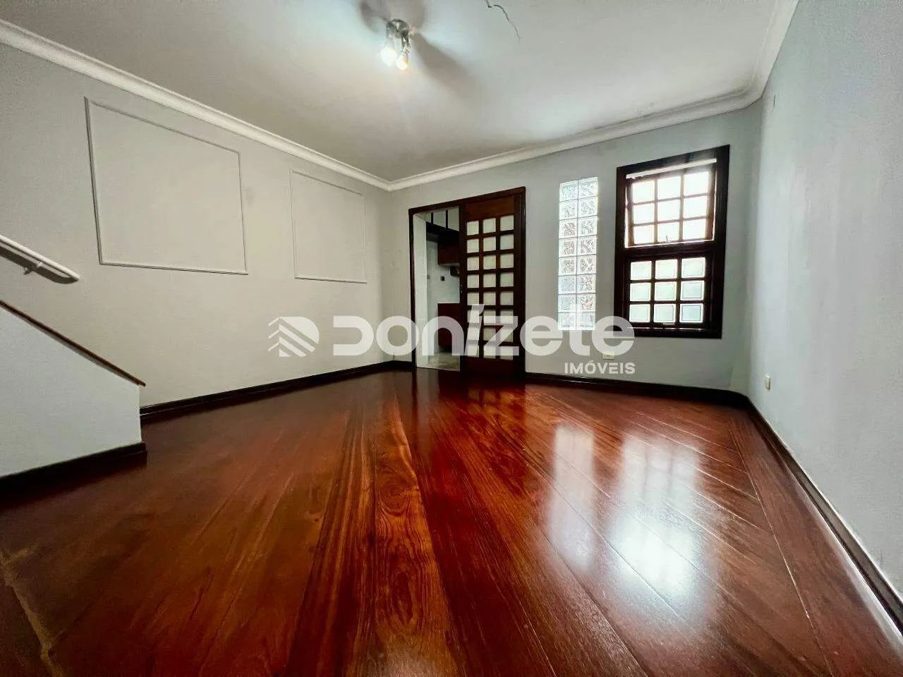 Sobrado para Alugar em Santo André (Jardim Bela Vista) | 2 Quartos, 1 Vaga