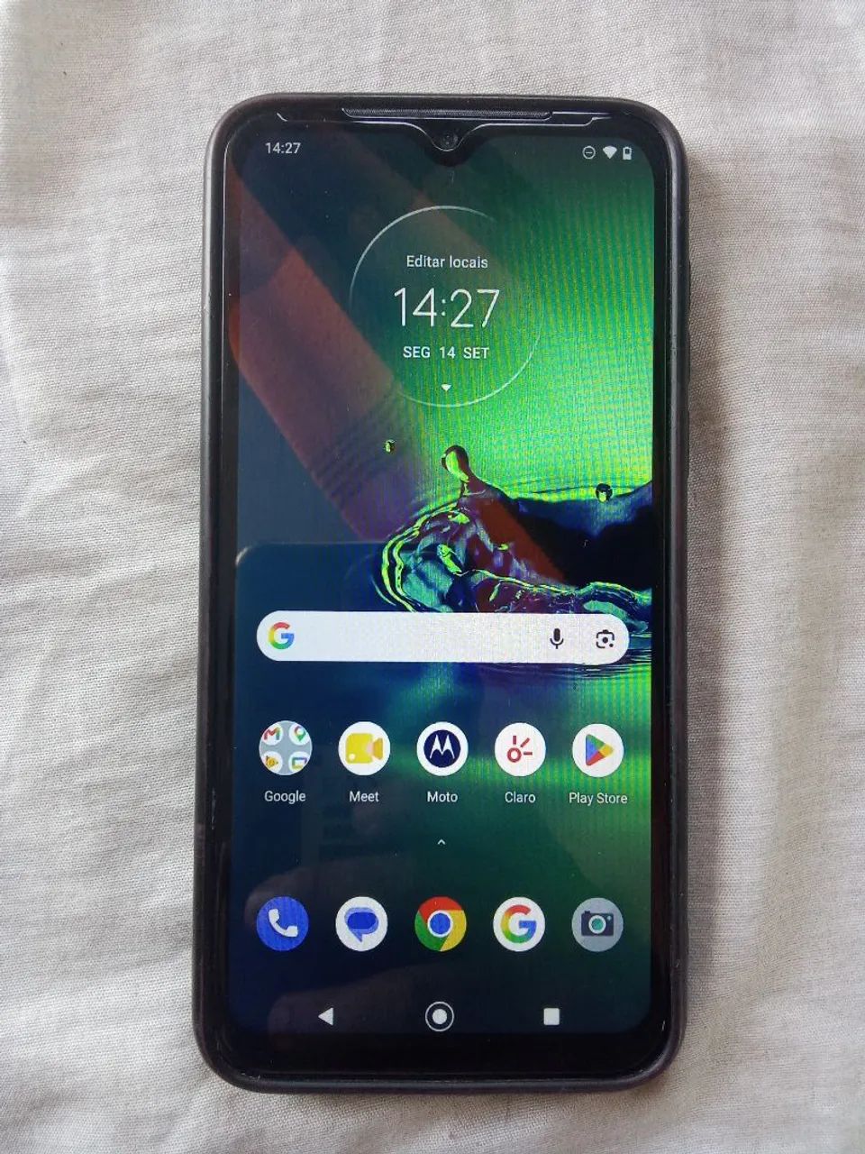 Moto g8 plus 64 gigas. 4 gb de memória ram