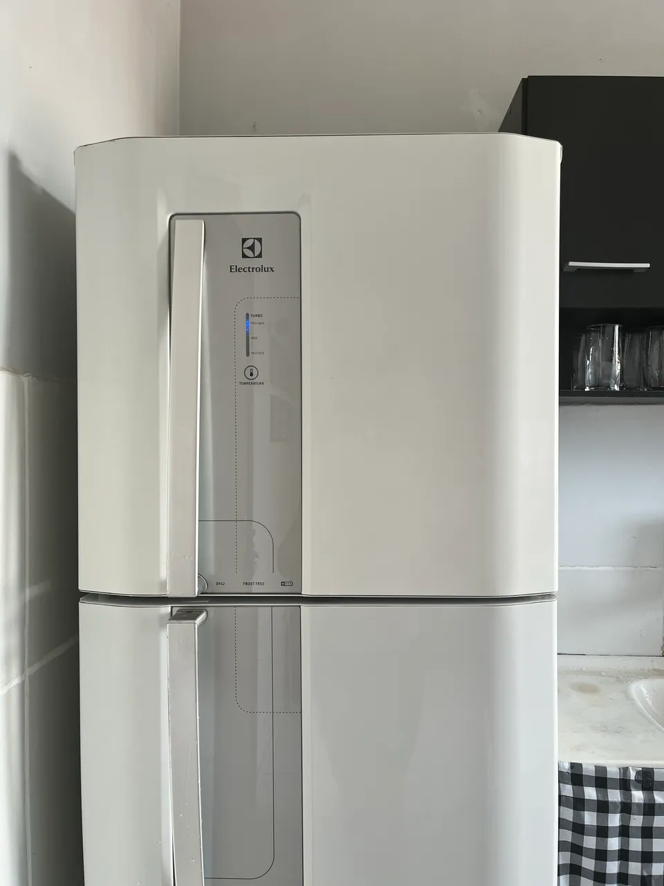 Geladeira 2 (duas). - Geladeiras e Freezers - COHAB Anil IV, São