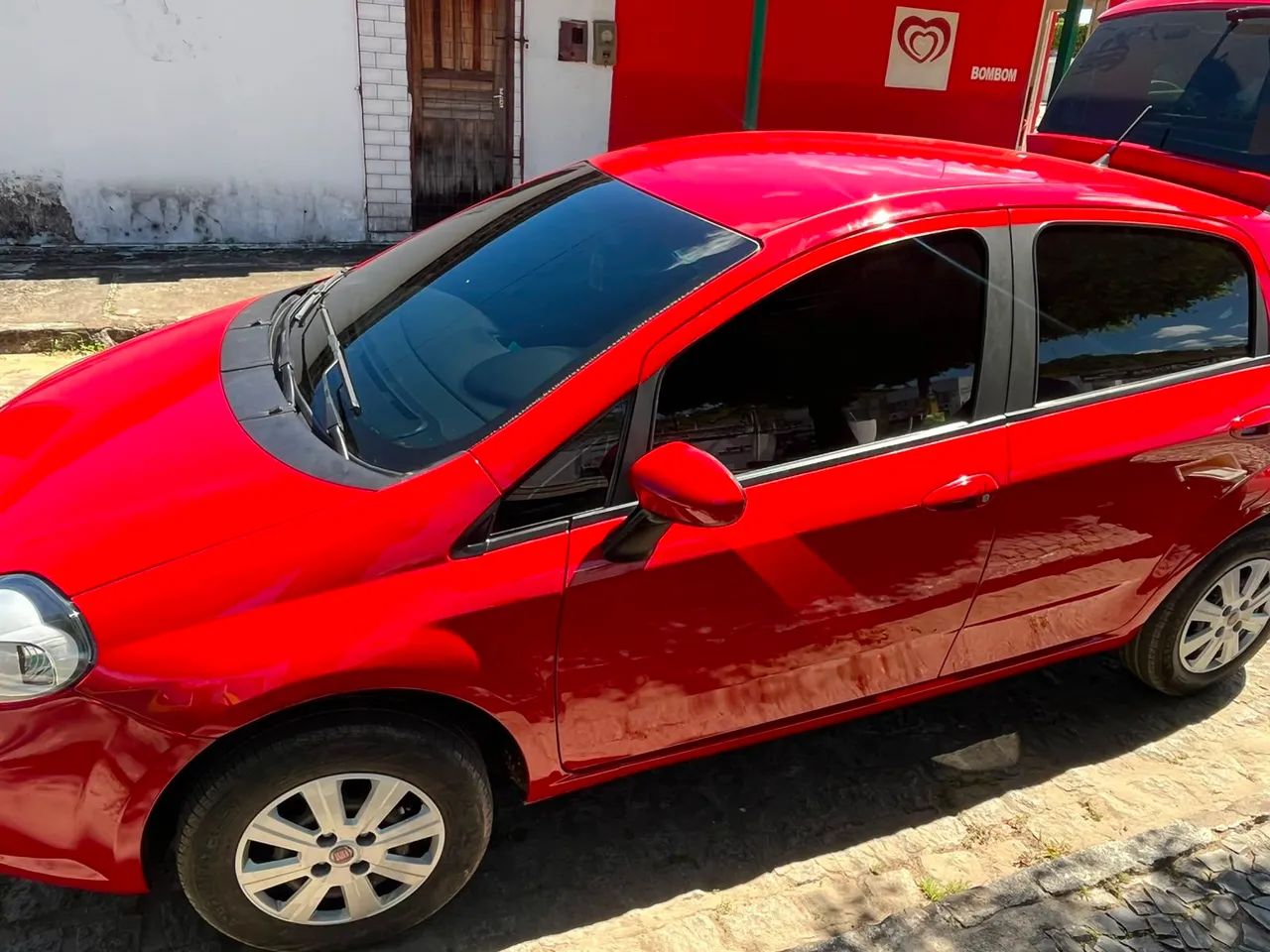 Fiat Punto Attractive 1.4 Fire Flex 8V 5P 2013 - Foto 2