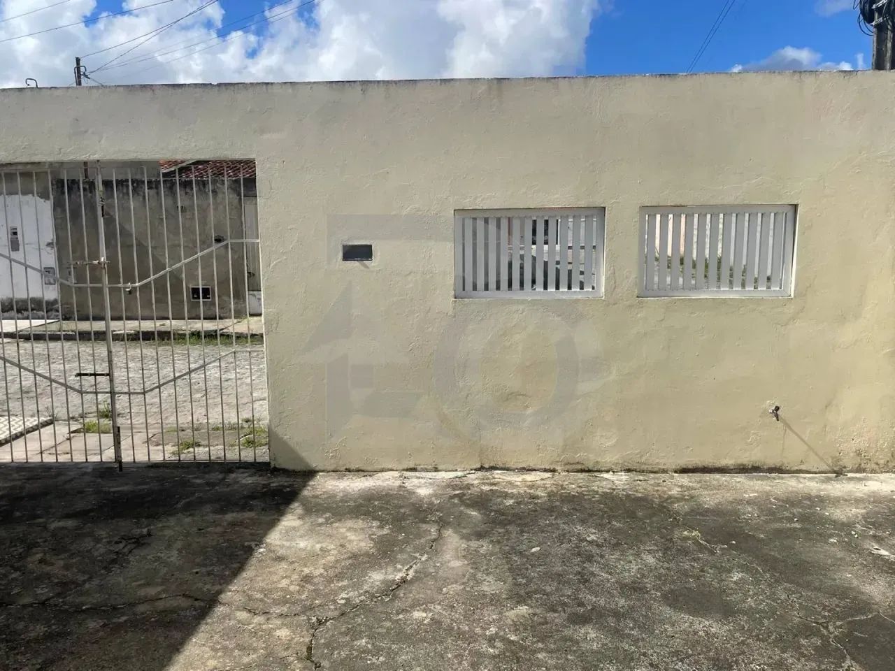 Casa com Oportunidade de Compra à Vista Próxima ao Shopping Prêmio