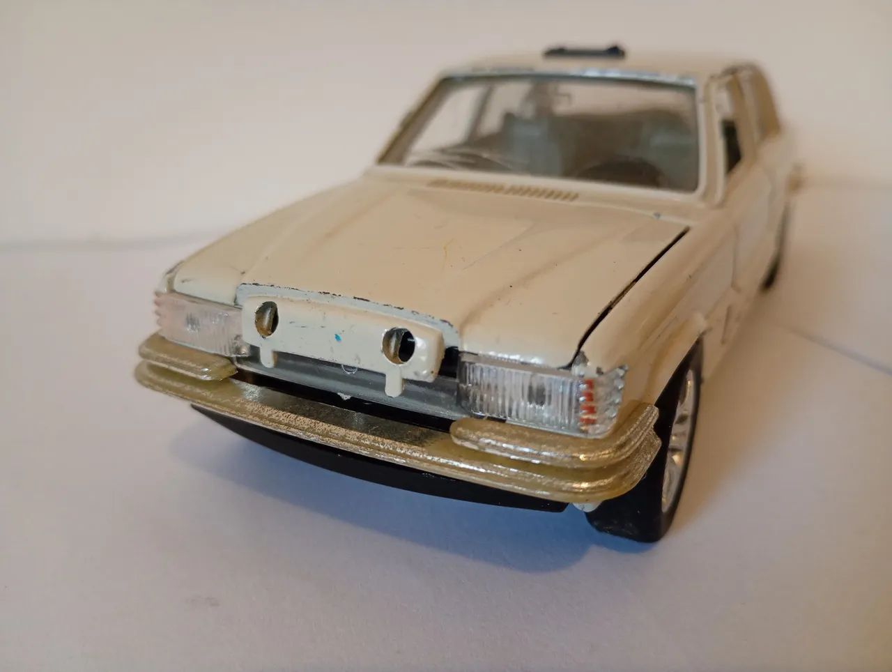 Bburago - Miniatura Mercedes 450 SEL - Foto 2