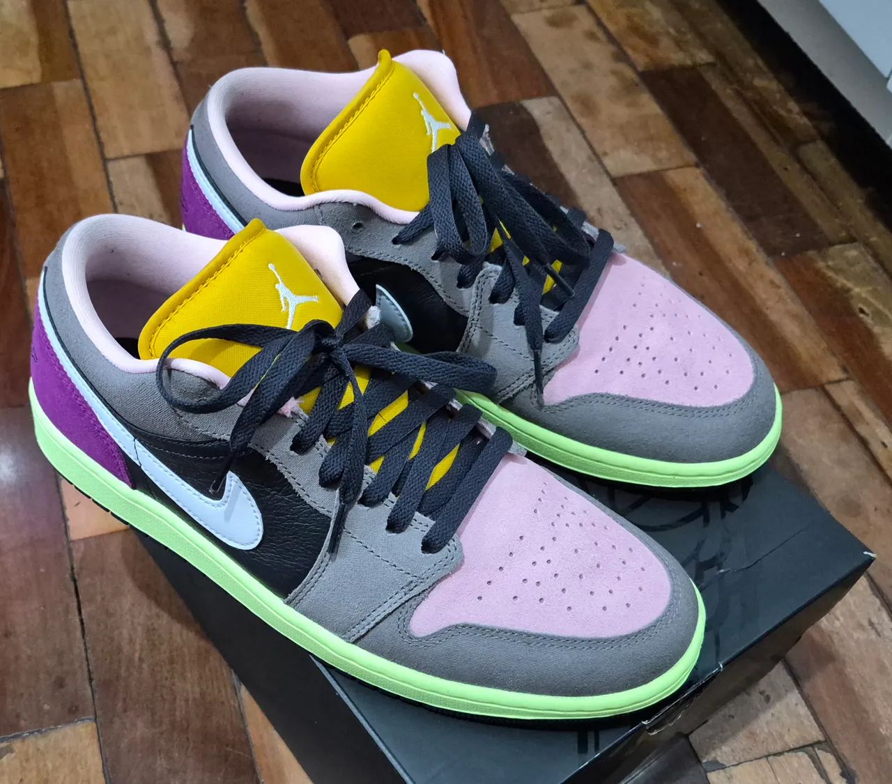 Jordan 1 Low SE N-42