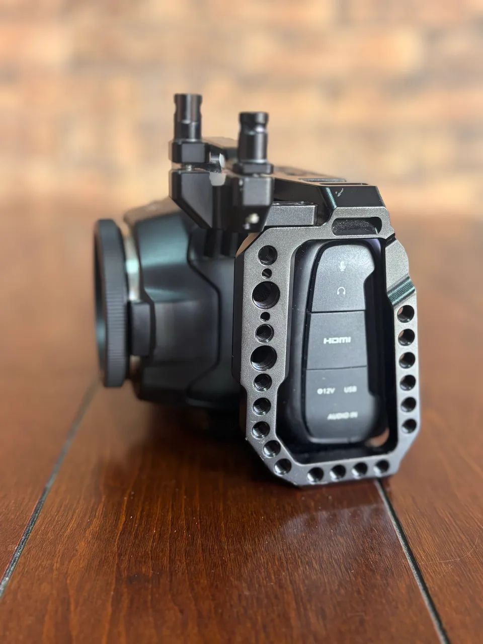 Blackmagic pocket 6K + cage + acessórios  - Foto 5