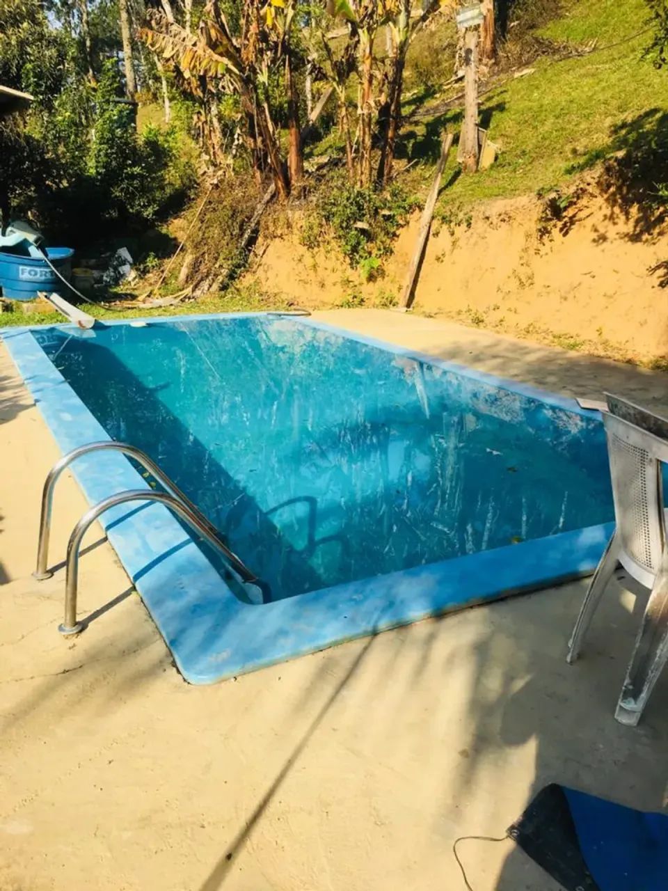 Chácara com piscina em Juqutiba