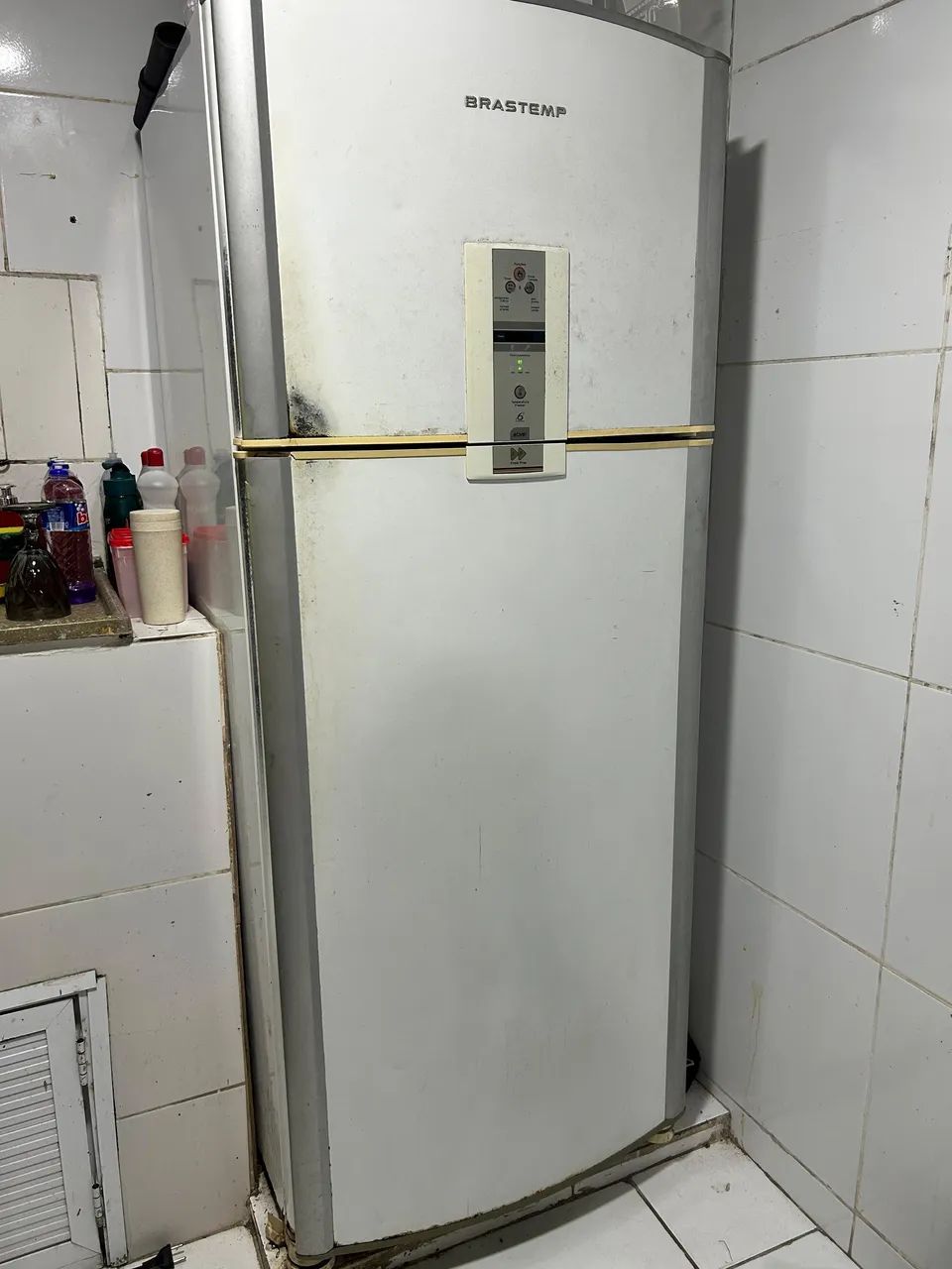 Geladeira Brastemp semi nova 