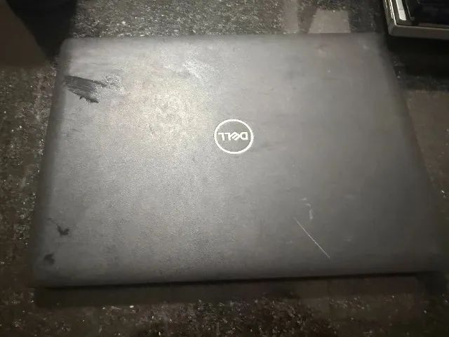 Notebook Dell com processador Intel Core i5 de 7ª geração. 8GB RAM