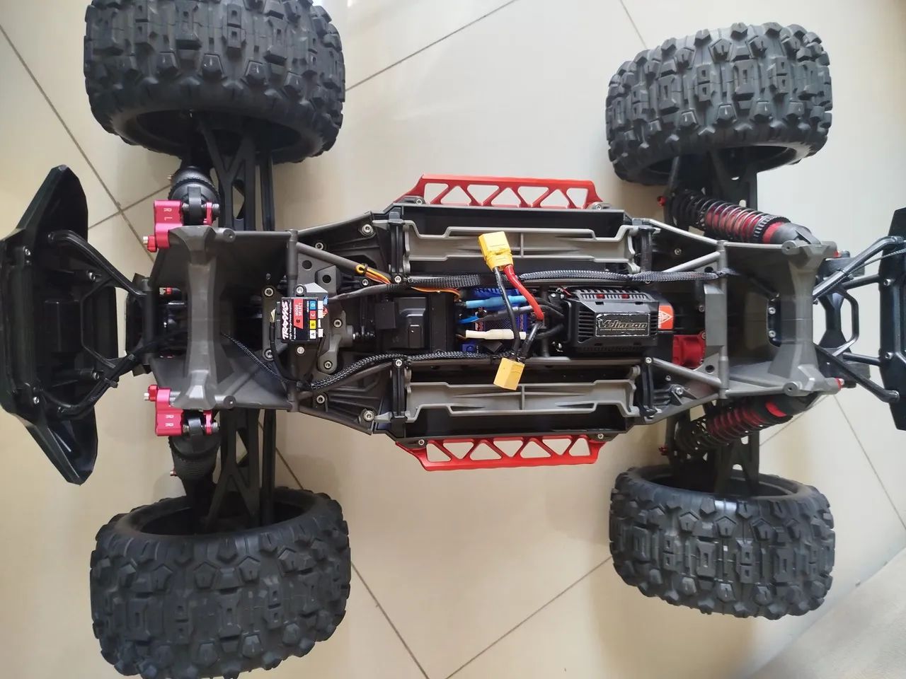 Automodelo Traxxas Xmaxx  - Foto 4