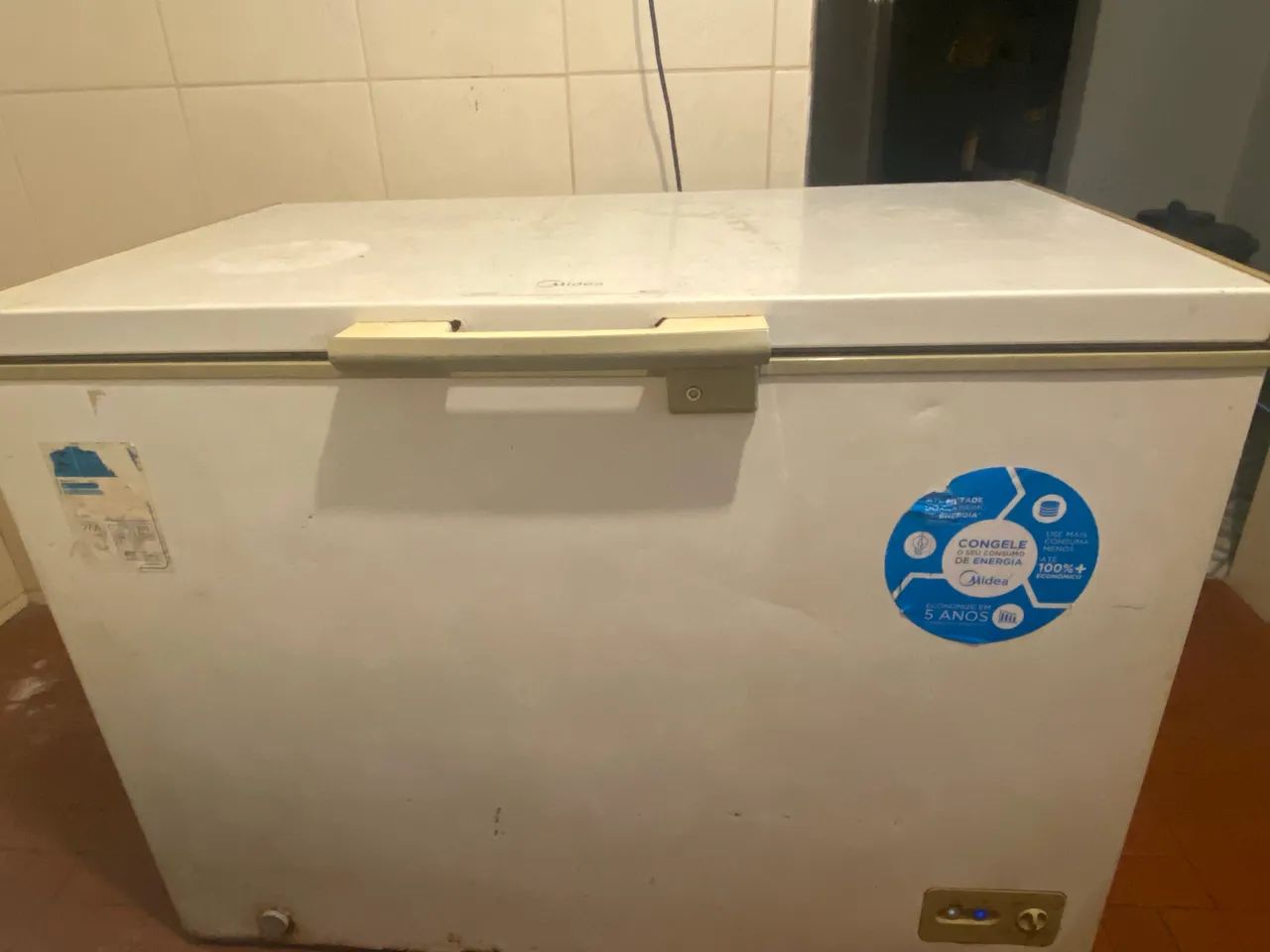 Freezer Horizontal Midea 220V - Funcionando Perfeitamente - Foto 2