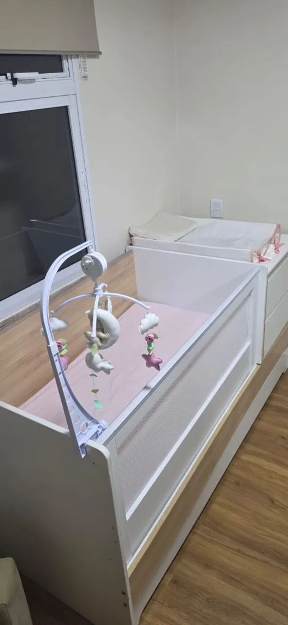 Berço Multifuncional 7 em 1 Evolutivo com Cômoda e Cama auxiliar 