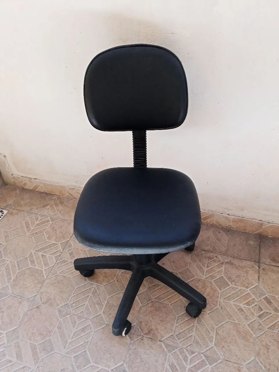 Cadeiras e móveis para escritório  - Foto 4