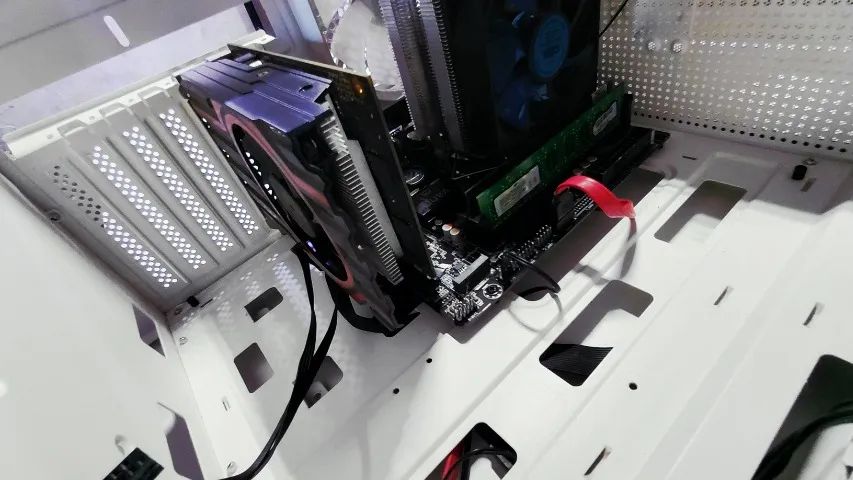 Vendendo i5 3330 gt 740 4g - Foto 3