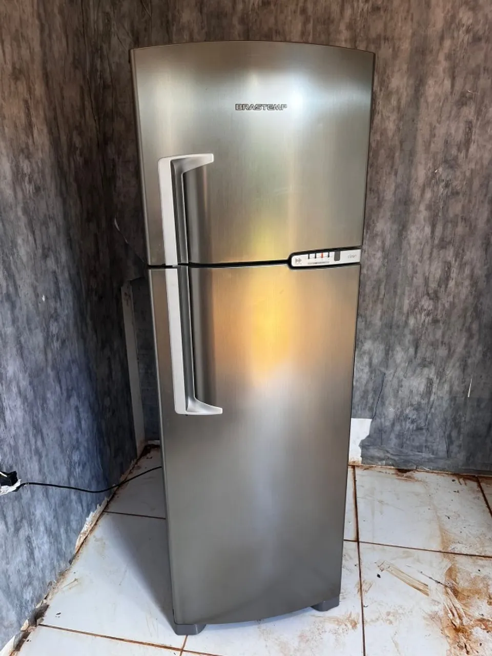 ラメ子 出品 Perfeita Inox Apenas 2 anos de uso - Geladeiras e Freezers