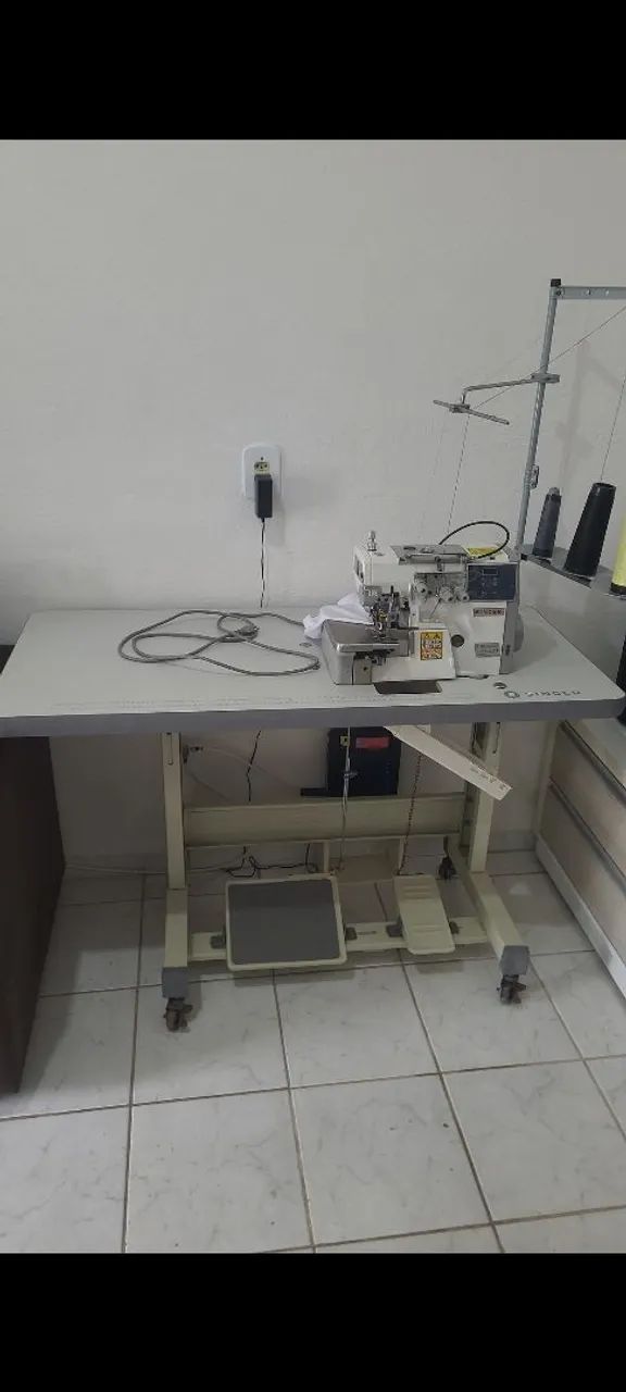 Vendo Overlock  - Foto 2
