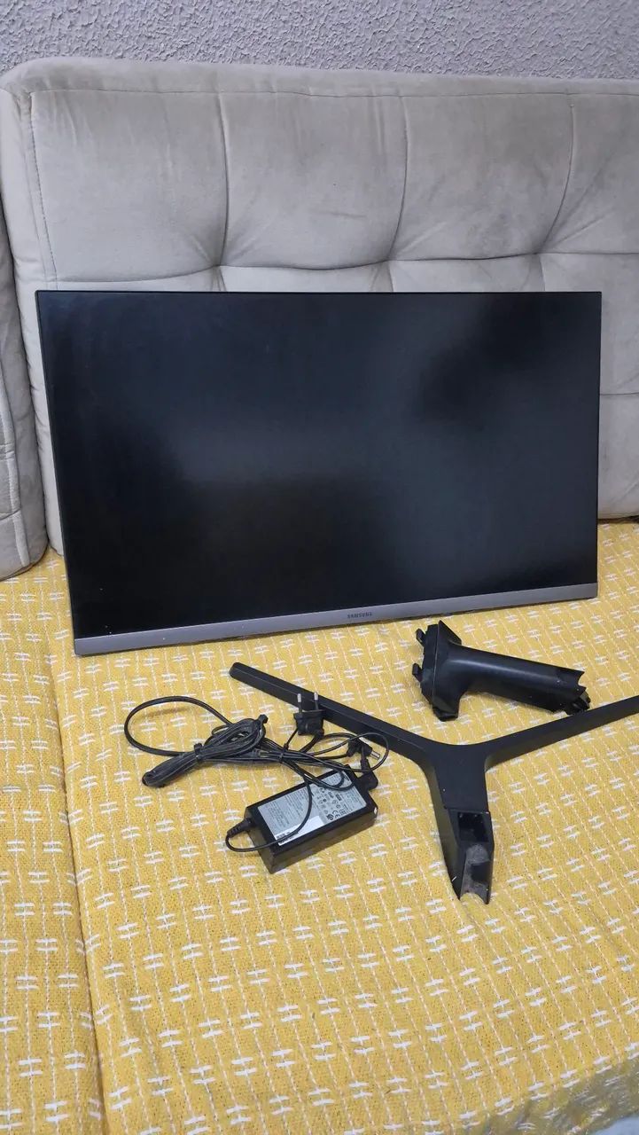 Monitor Samsung 4k ultra HD IPS 60hz 28 Polegadas65713027515138120