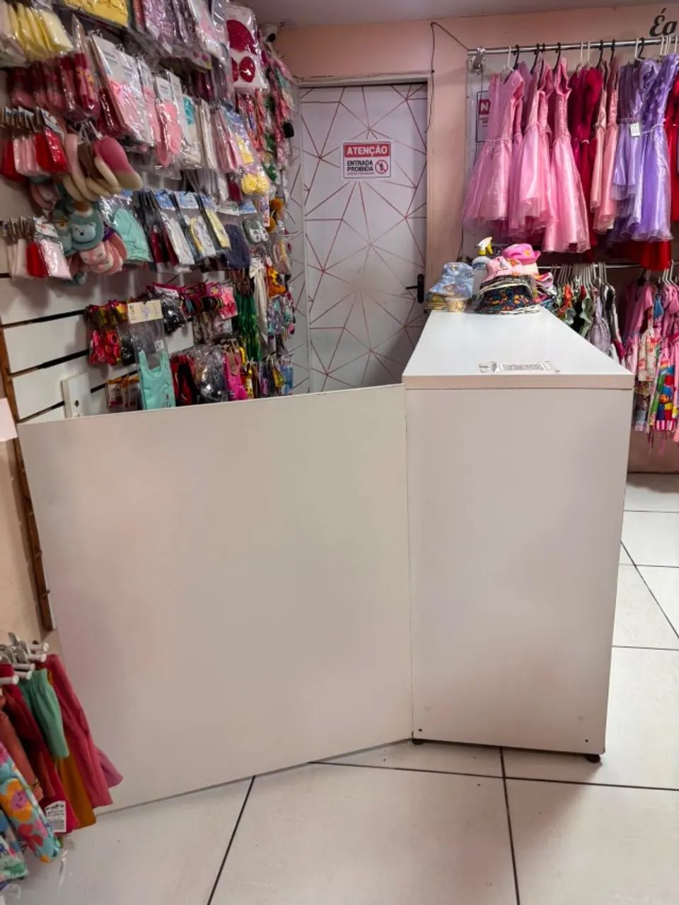 BALCÃO DE ROUPA - Foto 3
