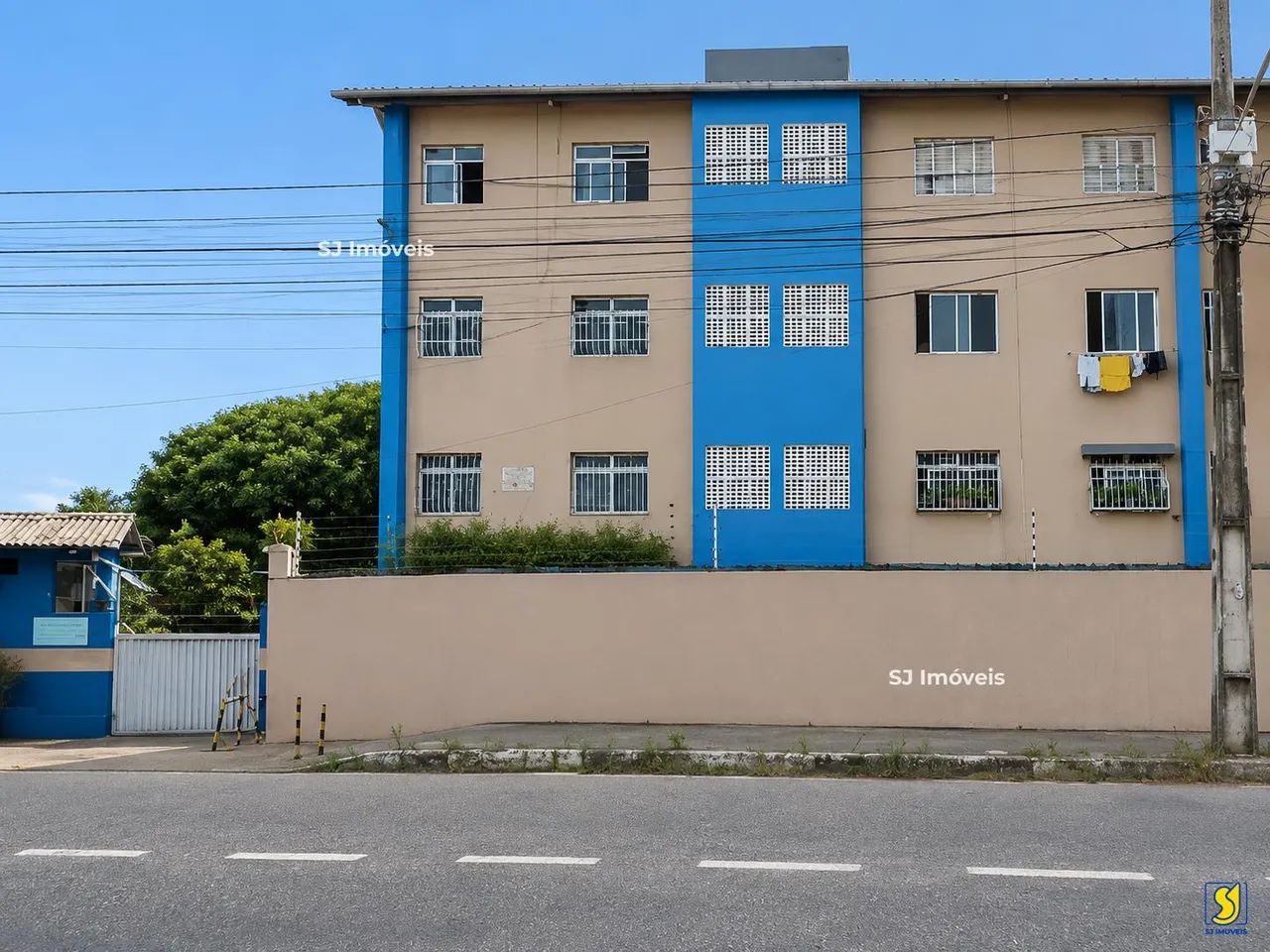 Apartamento para alugar com 2 quartos e 1 vaga no Antônio Bezerra