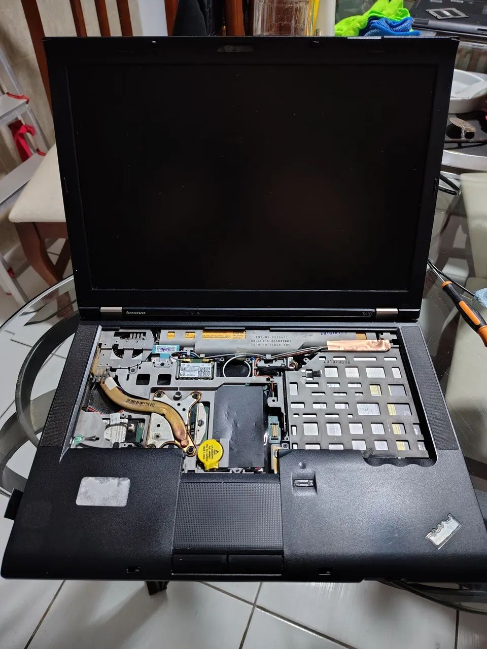 Lenovo Thinkpad T410 Carcaça (Funciona, mas possui detalhes)