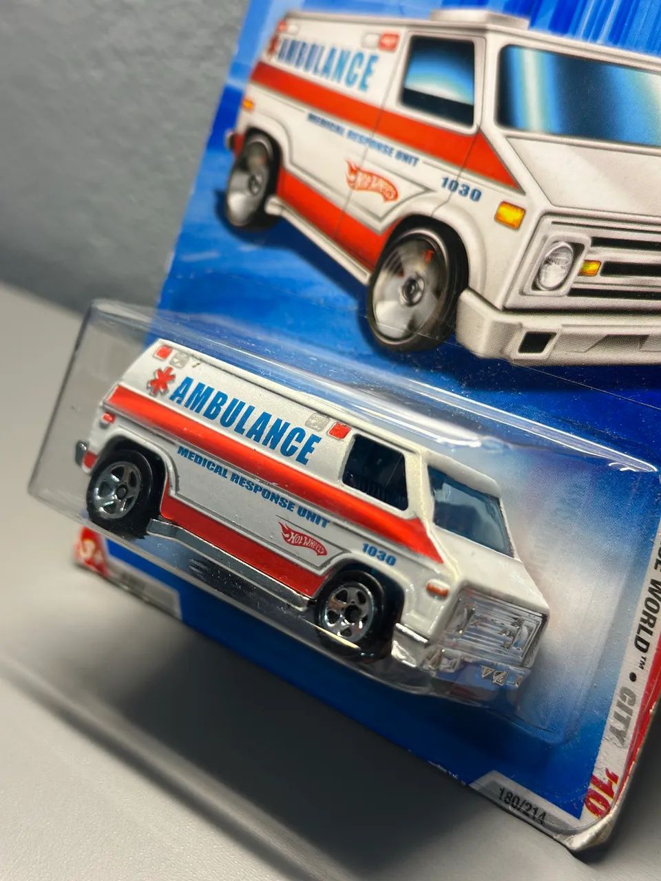 Hot Wheels - Super Van Ambulance - Foto 2