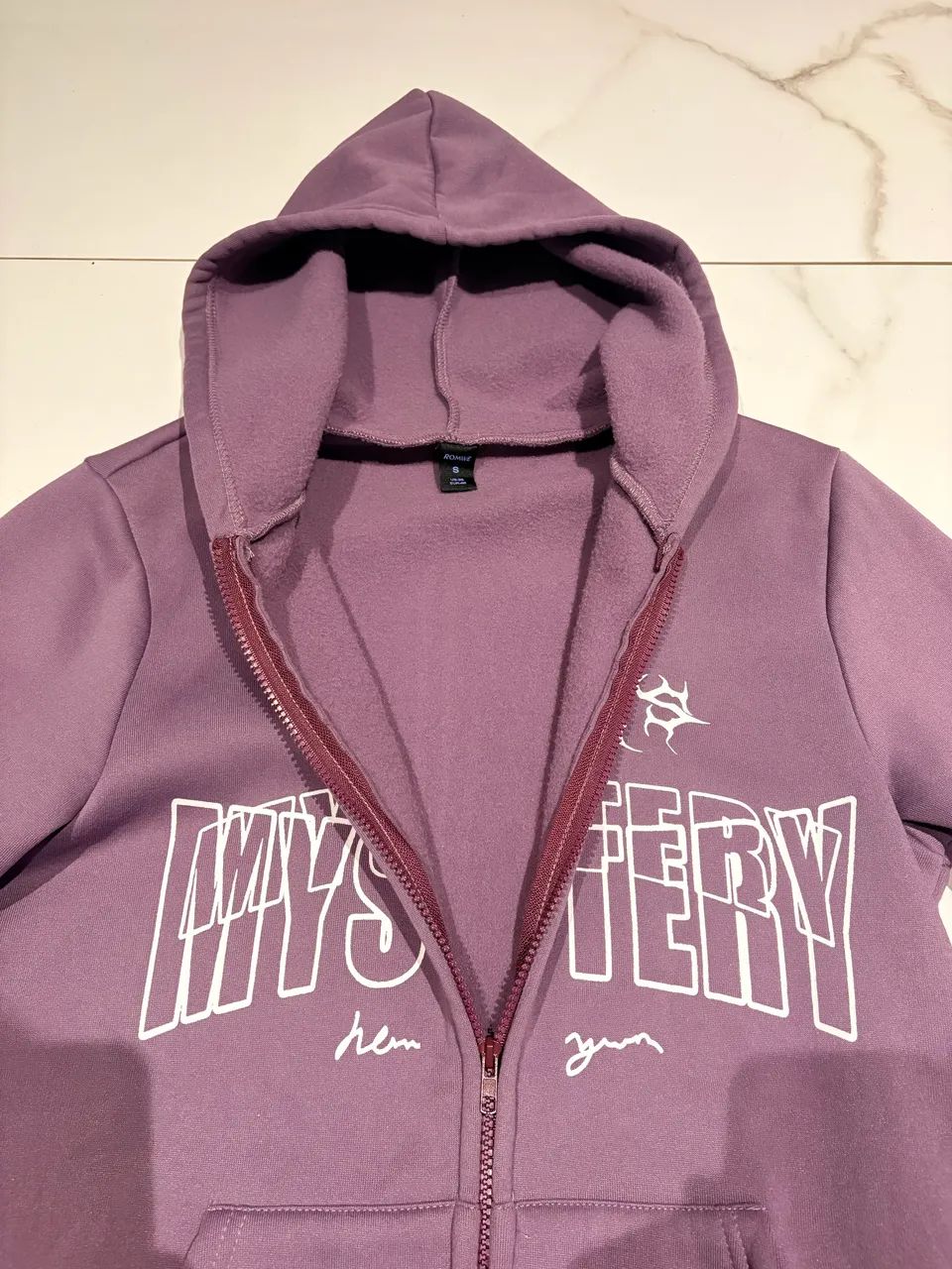Moletom romwe roxo,tamanho P e nunca usado - Foto 3