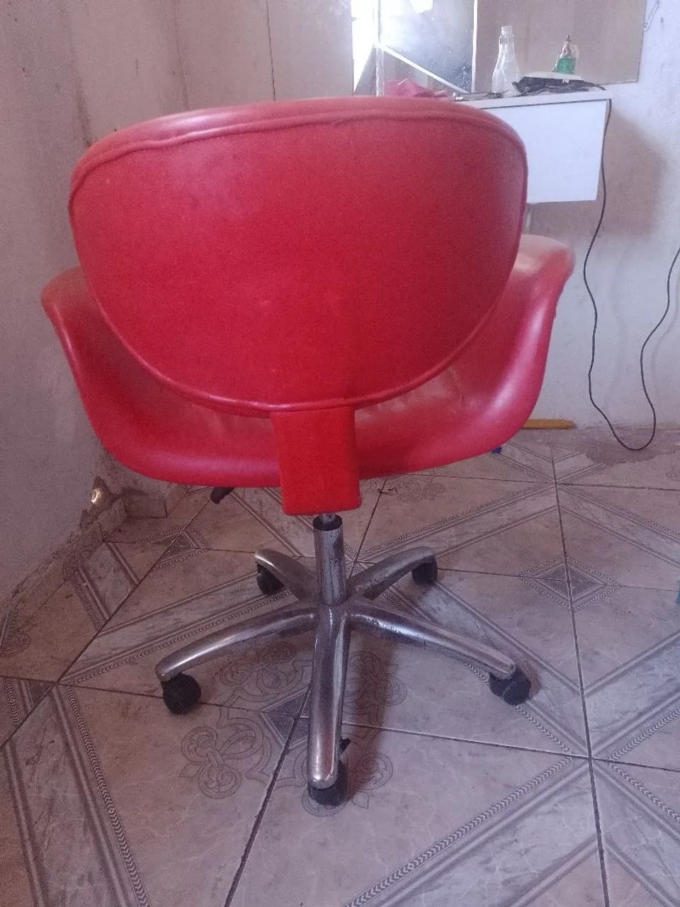 Cadeira pra cabeleireiro  - Foto 3