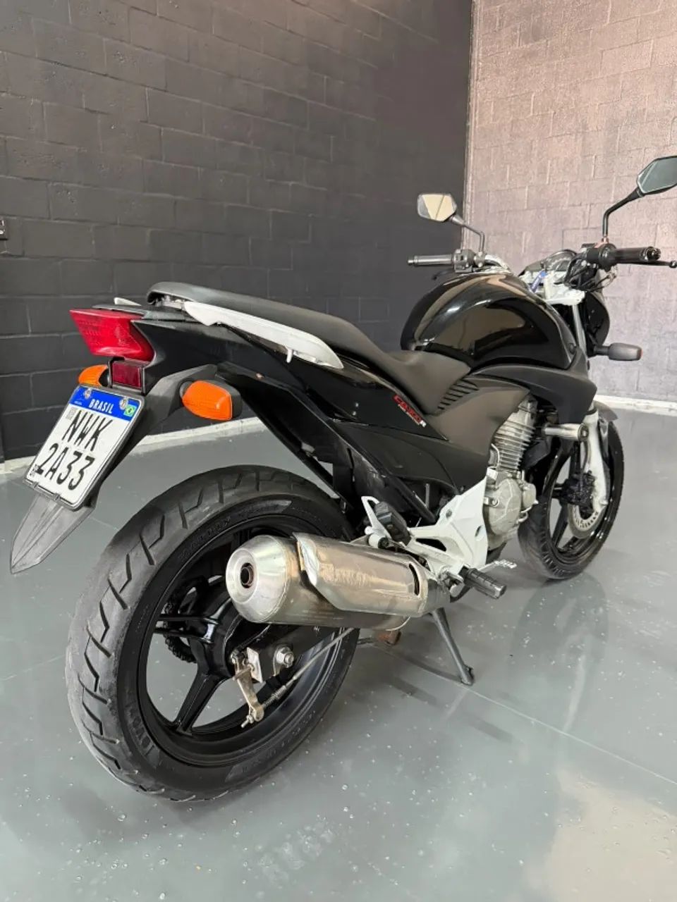 CB 300R 2011 - Foto 4