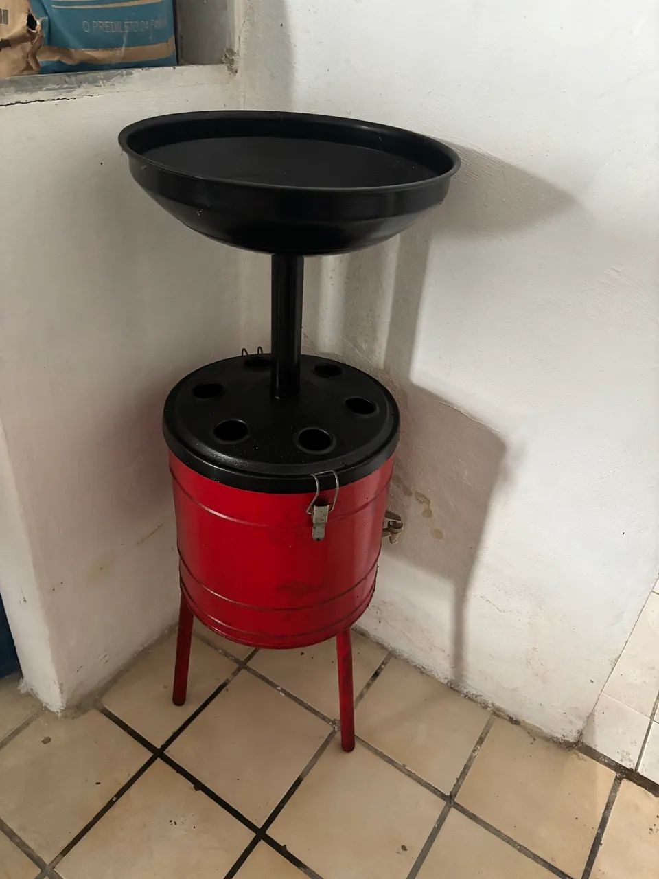 Pingadeira de Óleo 20 Litros - 6 Funis - Foto 2