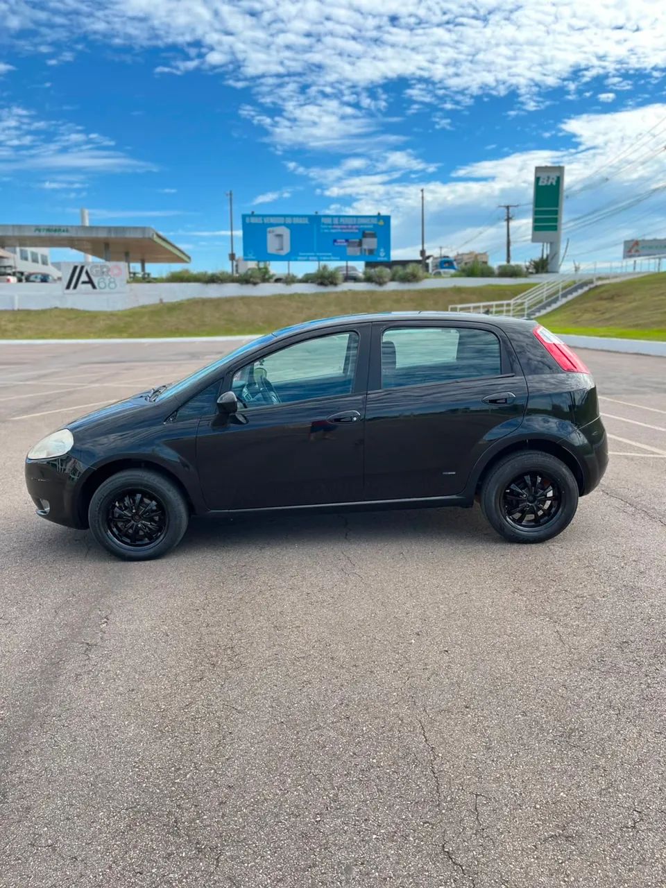 Fiat Punto Attractive 1.4 Fire Flex 8V 5P 2011 - Foto 3