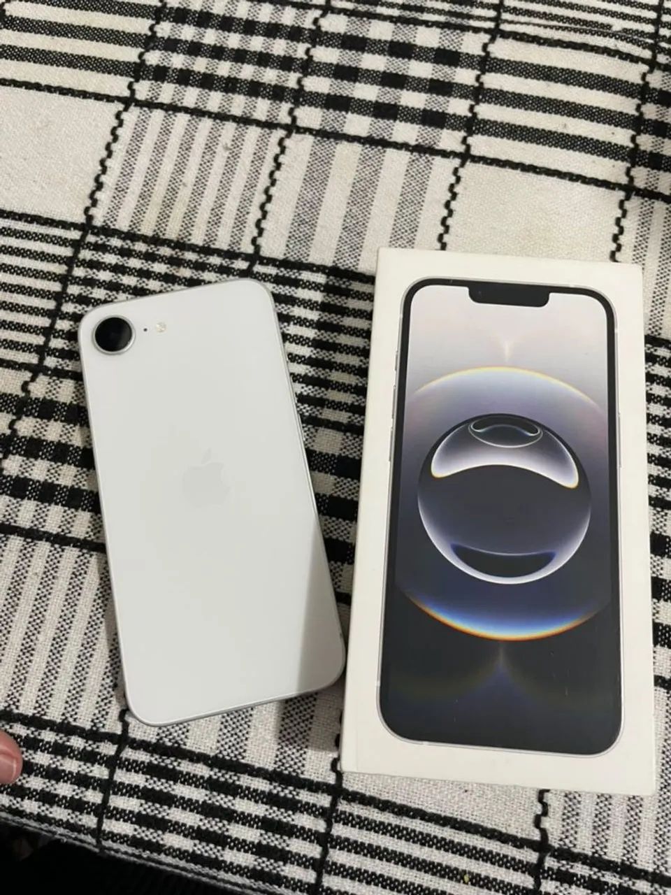 Iphone 16e 128GB 5meses uso nota e caixa muito novo - Foto 2