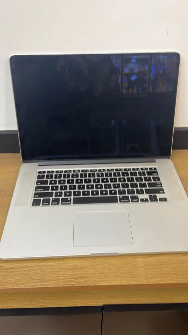 Macbook Pro 2015 15,4" - BOTGAMES