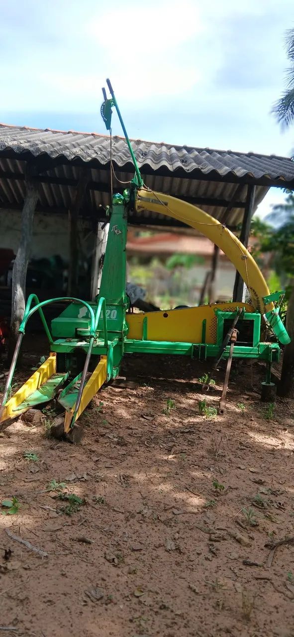 Ensiladeira jf c120 usada