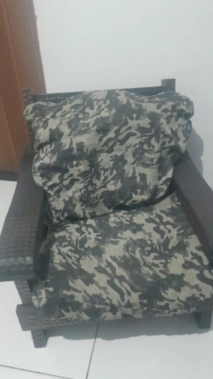 Vendo jogo de sofá de madeira ipê 