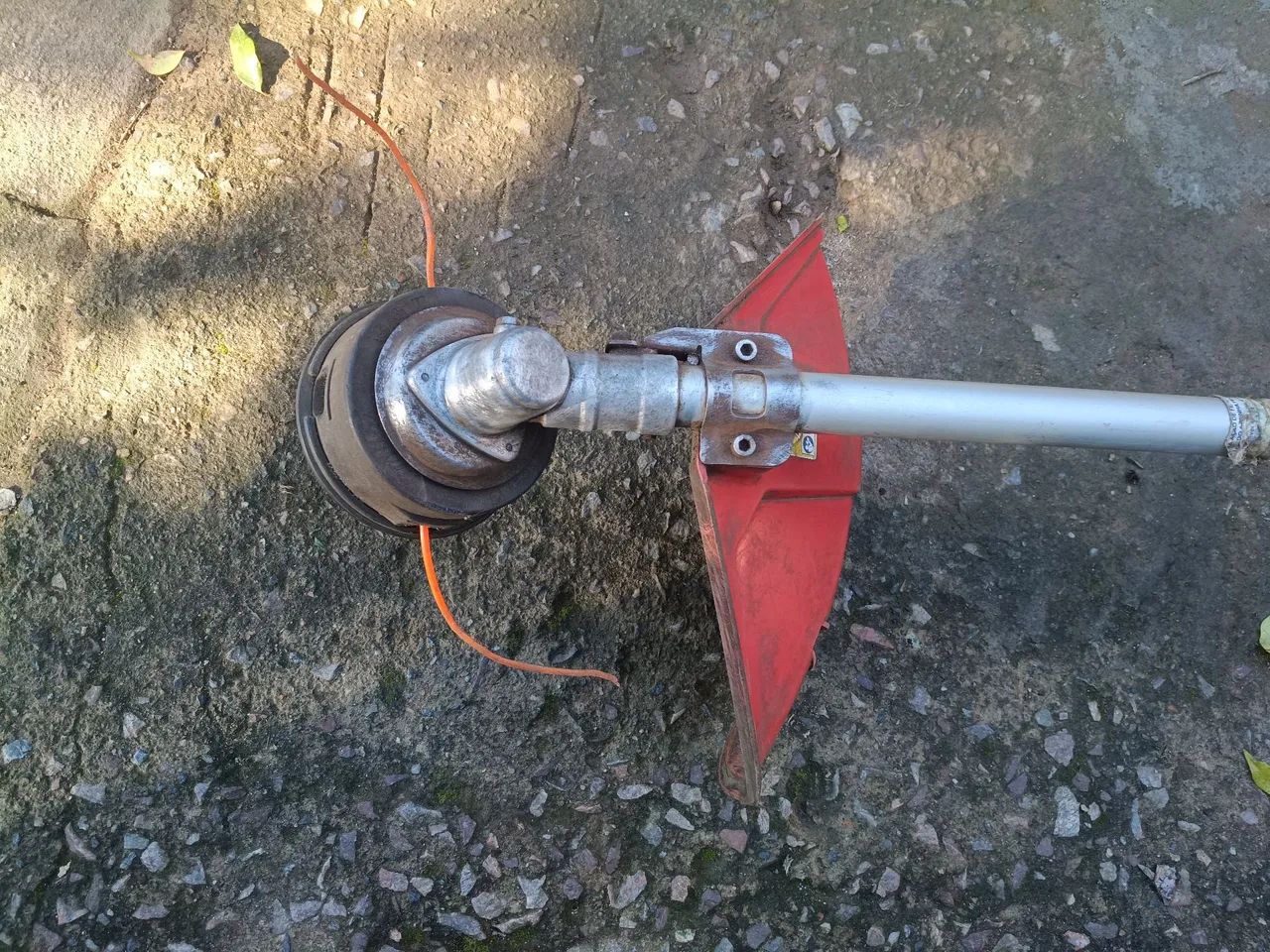 Vendo roçadeira em ótimo estado 