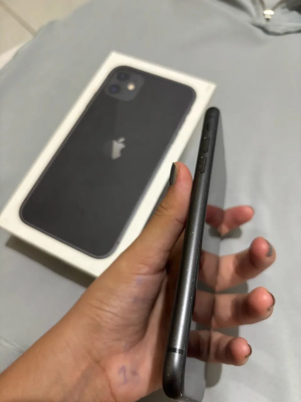 Vendo iphone 11 preto (Peças dele) - Foto 3