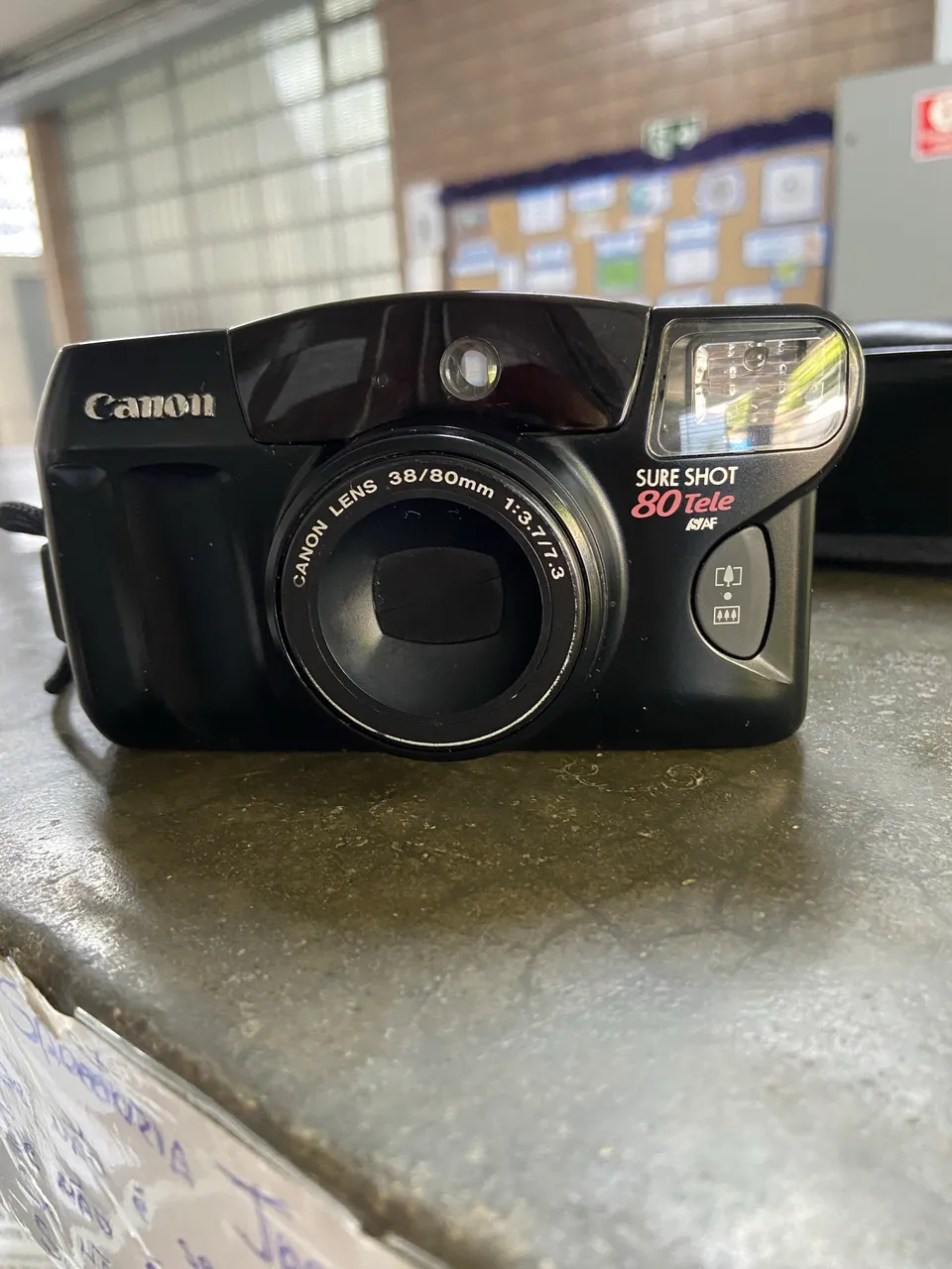 GoPro Hero 8 Black + Acessórios (2 Baterias + Carregador + Tripé+