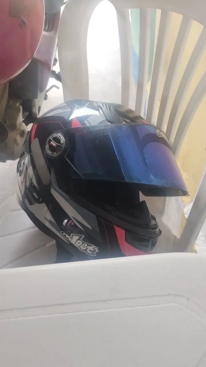 Capacete LS2 novo e ele