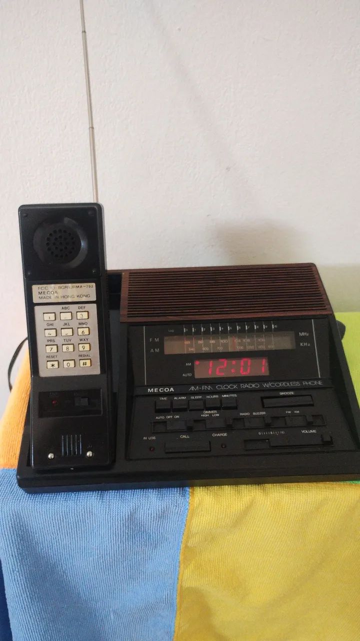 Vendo Rádio e Relógio 