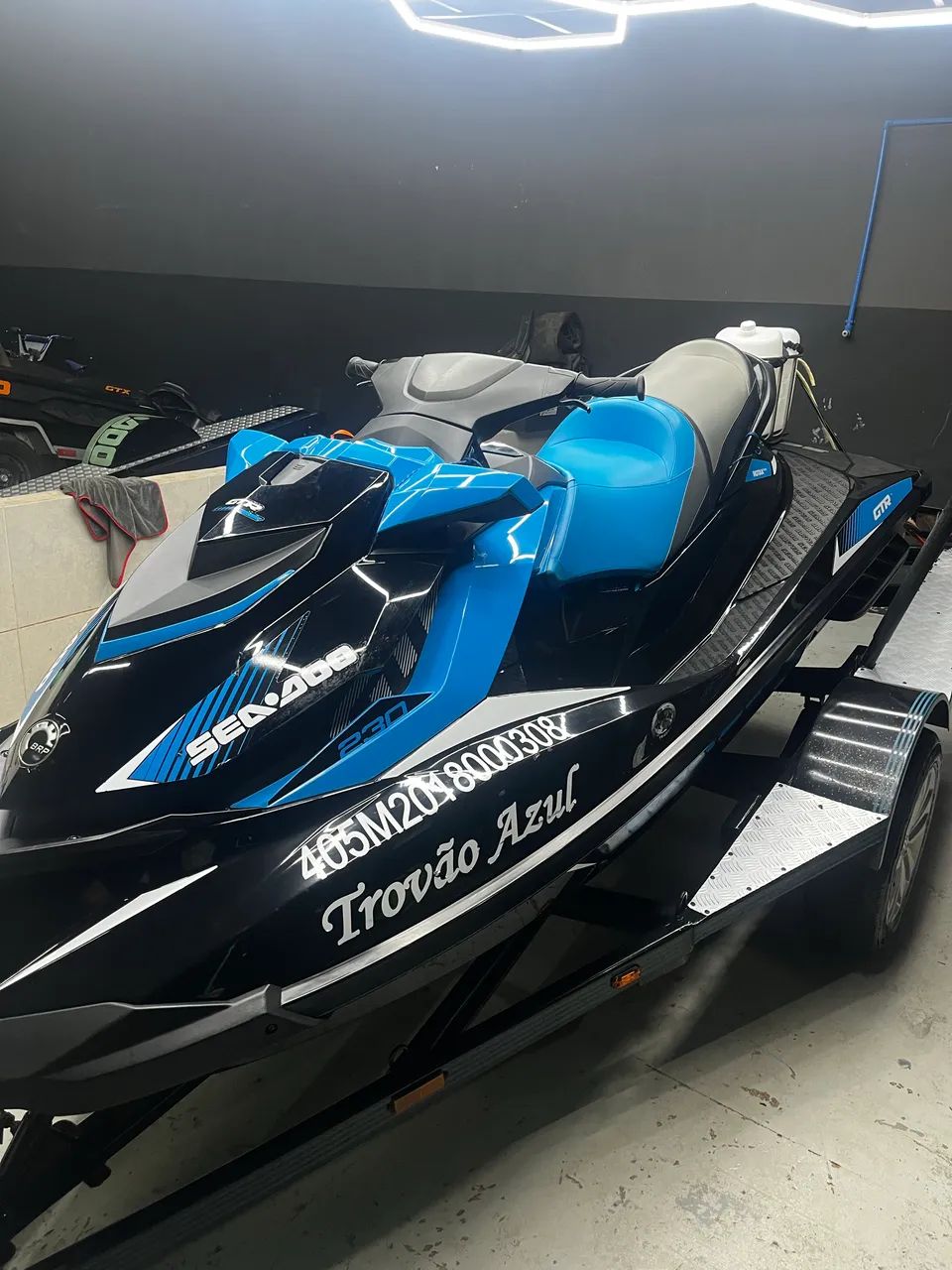 Jet ski sea doo gtr 230 