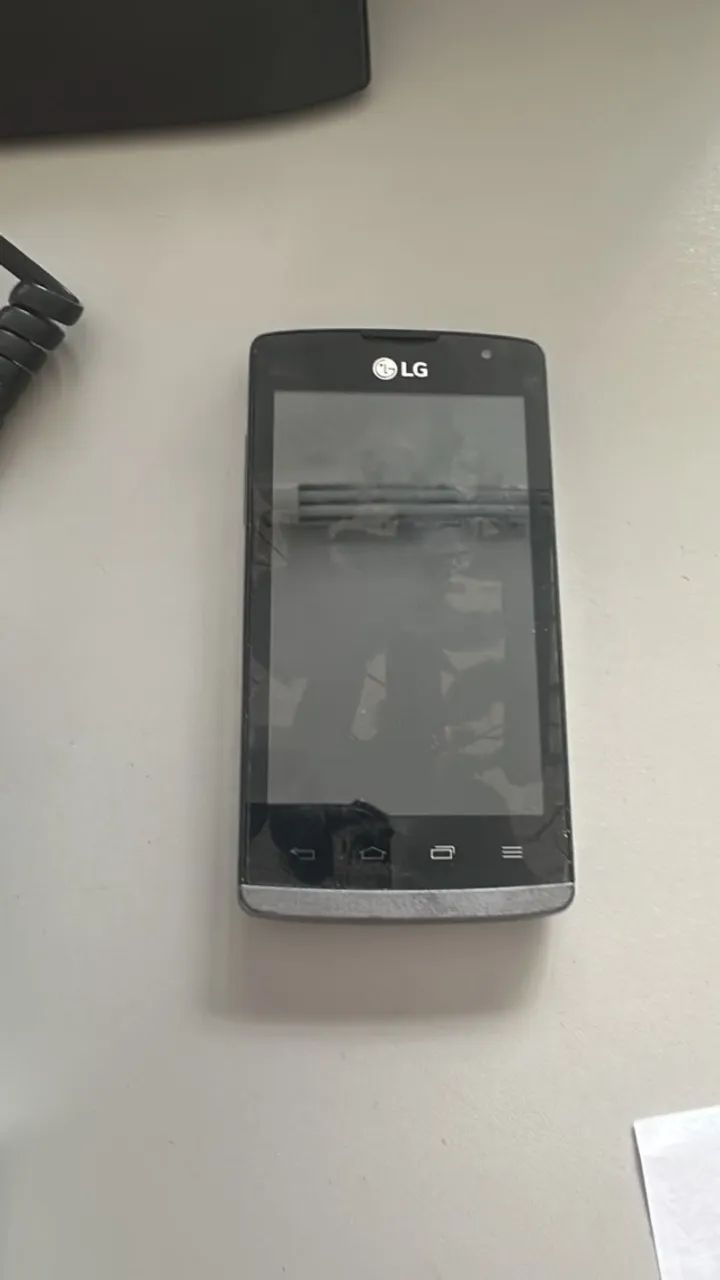 Camera fotográfica antiga e Celular  - Foto 3