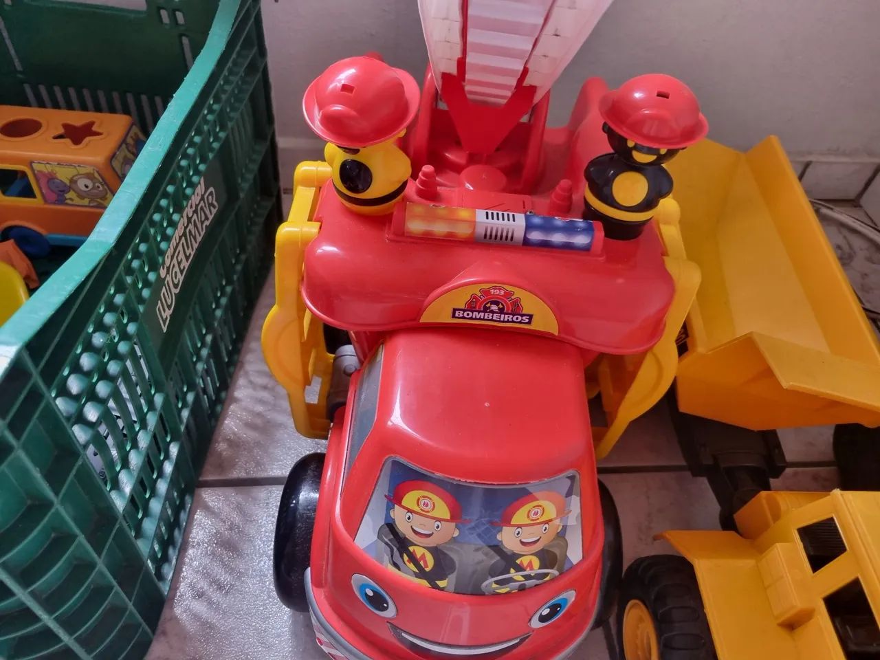 Caminhão bombeiro